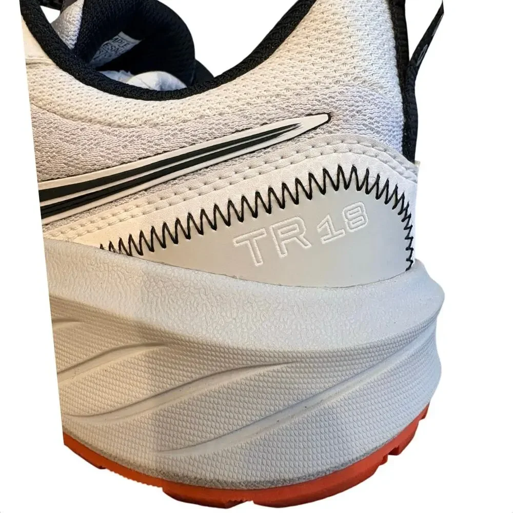 Saucony obtained from